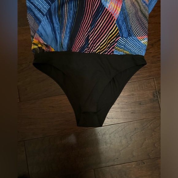 Hello Miss Multi Color Bodysuit! Size Large Made is the US NWOT - Picture 6 of 9